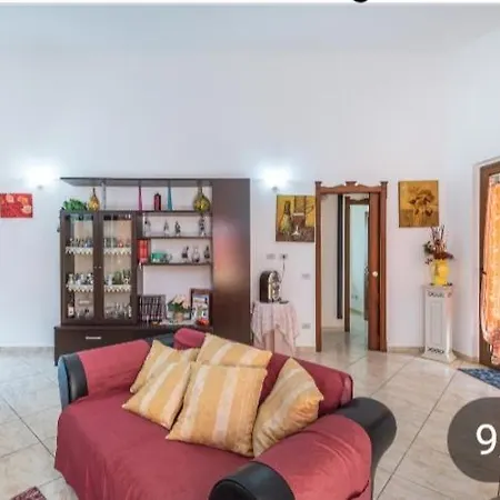 Casa Vacanze L'ulivo Apartamento *